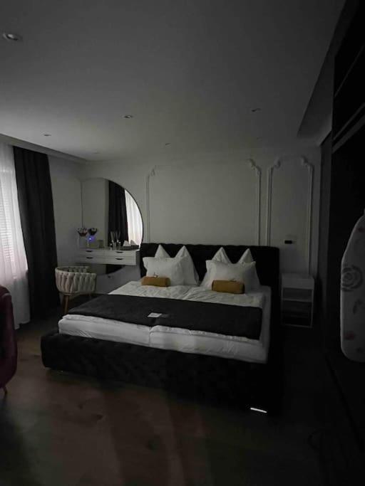 Traum Wohnung Mit Kingsize-Bett Graz Kültér fotó